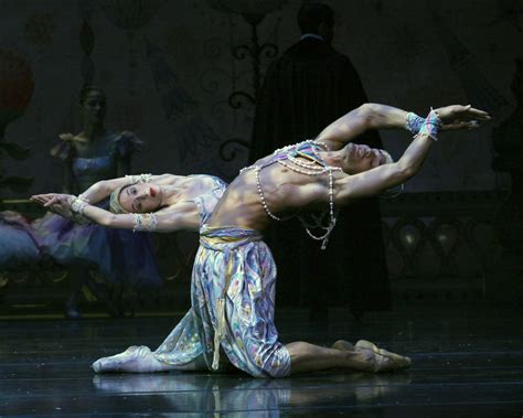 Los Angeleschicago Dance Review The Nutcracker Joffrey Ballet At The