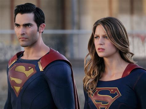 Superman Teams Up With Supergirl For The First Time In Cw Preview Clip