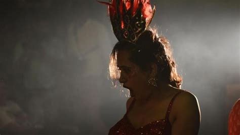 Dancing Queens Mumbais Transgender Troupe Uses Dance To Demand Rights