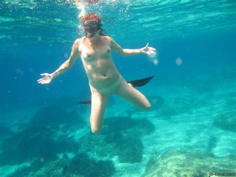 Nude Babes Underwater Xsexpics Com