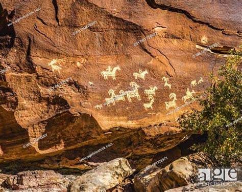 Ute Indian Petroglyphs Delicate Arch Trailhead Near Wolfe Ranch Rock