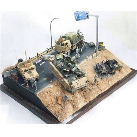 Twitter Military Diorama Modern War Scale Models