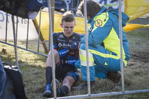 Championnats De Belgique De Cyclocross Pas De Fracture Thibau Nys Les