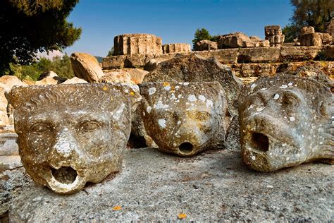 Discover the best things to do in olympia greece, ancient sites, restaurants, hotels, and breathtaking photos! El templo de Zeus en Olimpia