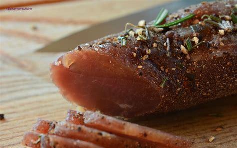 Filet mignon de porc séché au poivre de sarawak et romarin