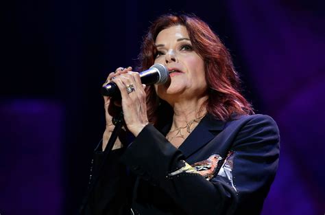 Rosanne Cash S Not Many Miles To Go Hear New Song Rolling Stone