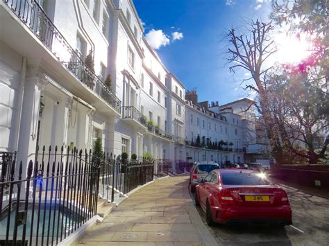 5 Pretty Hidden Streets In Chelsea London
