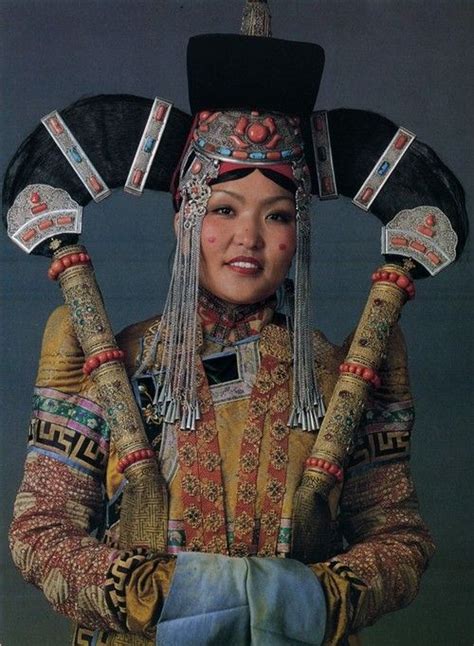 Clothes Of A Khalka Woman National Museum Of Mongolia Ulan Bator Traditional Outfits