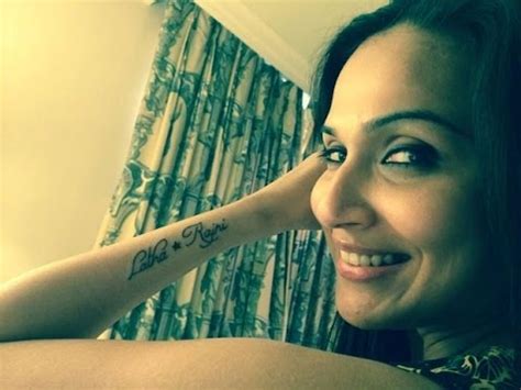 Pure text tattoos become more and more trendy these days since more and more people choose words, names, short quotes and meaningful sayings to express themselves through their tattoos. Soundarya Rajinikanth Ashwin Had Tattooed Her Parents Name ...
