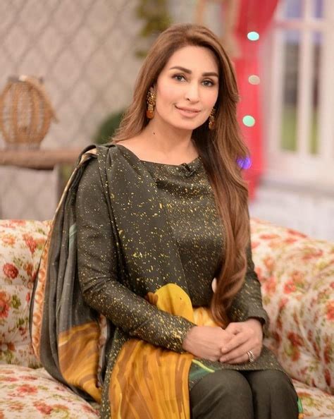Reema Khan Biography Age Films Husband Pictures Son Reviewitpk