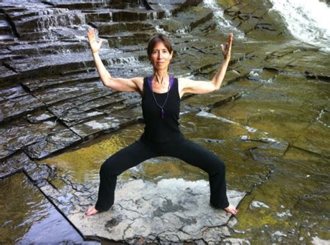 As women, we are fierce, we are radiant, and we are goddesses!! Goddess Pose - 7 Fantastic Yoga Poses That Tone Your Butt