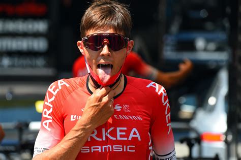 In totaal wordt 63 kilometer op het bord van de renners gelegd, verdeeld over 11 settori van aert is de winnaar van 2020, alaphilippe die van 2019. Strade Bianche in 10 heerlijke foto's | Fiets.nl - Race en ...