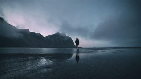 Mountain People Ocean Shore Walk Loneliness 4k