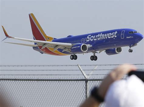 Southwest Airlines gets a new look - CBS News