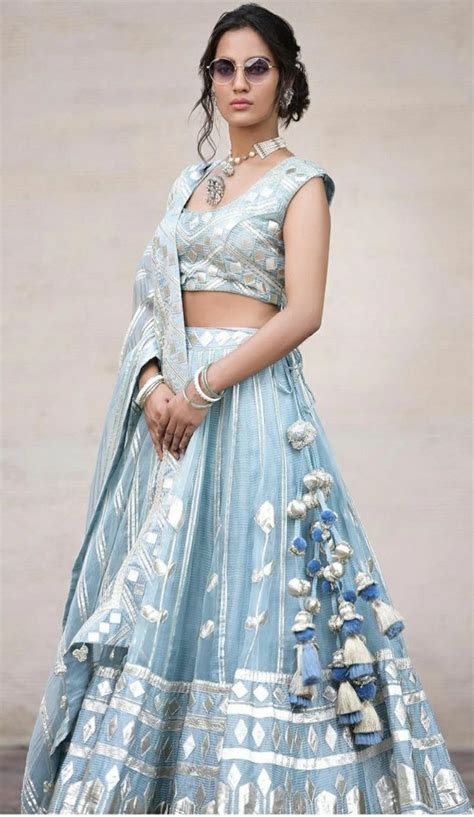 Pin By Srishti Kundra On Desi Attire Formal Dresses Long Floral Skirt Dresses