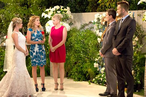 Wornontv dj s bridesmaid dress on fuller house candace cameron. Uncle Jesse, Aunt Becky's Fuller House Wedding Vow Renewal ...