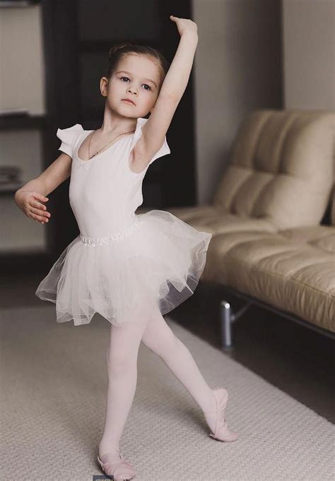 #balletclasses | Dance photography poses, Ballerina photography, Danc