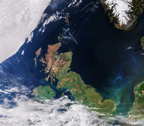 Aug 08, 2021 · the united kingdom retains links with parts of its former empire through the commonwealth.it also benefits from historical and cultural links with the united states and is a member of the north atlantic treaty organization (nato). Space in Images - 2016 - 06 - United Kingdom