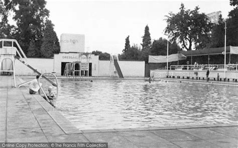Droitwich spa lido is worcestershire's finest outdoor pool. Photo of Droitwich Spa, Lido Bathing Pool c.1955