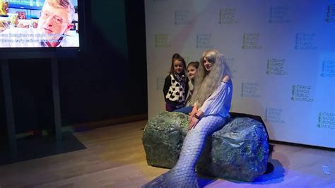 Live Mermaid Returns To Grand Rapids Public Museum