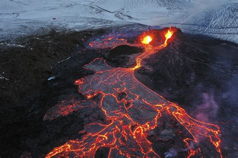 Iceland Volcano Unleashes Third Lava Stream Environment The Jakarta