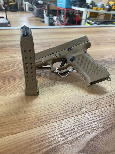 Glock 19 19x G19x Gen 5 Night Sights 3 Mags Like New For Sale