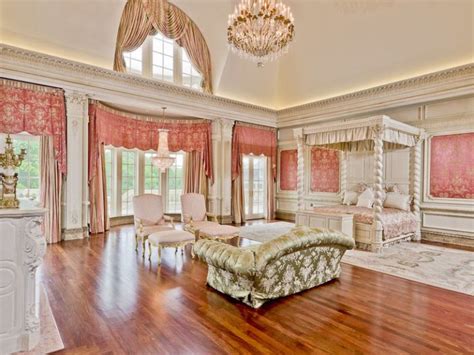 If You Love Coco Chanel Youll Love This Texas Mansion