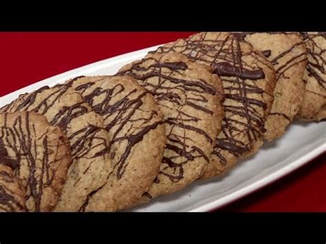 Prueba hacer esta galleta sin horno y acompáñala con un rico café o vaso de leche, ¡te encantará! En La Cocina con Gerónimo - Galletas de avena - YouTube
