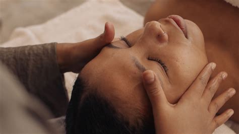 Ayurvedic Head Massage — Elysian Health