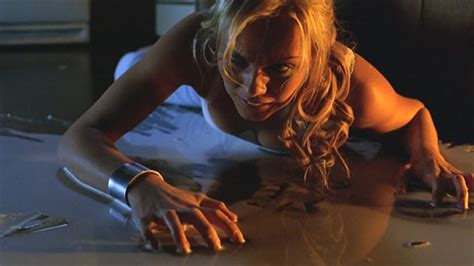 Laura Vandervoort Desnuda En Smallville