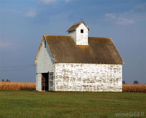 What Are The Different Types Of Farm Buildings With