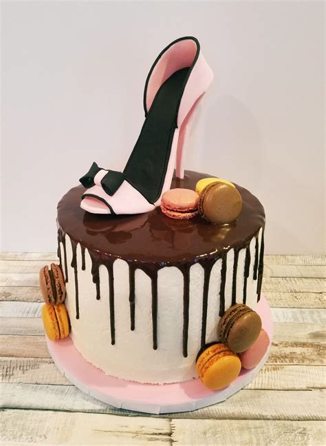 High Heel Shoe Drip Cake With Macarons 5222017 Drip Cakes Cake