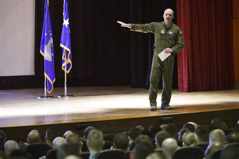 Amc Commander Visits Joint Base Charleston Joint Base Charleston News