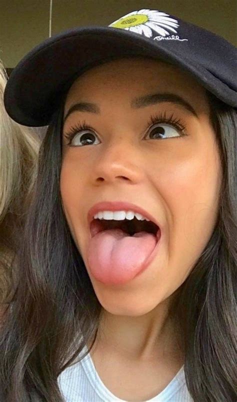 Pin By Vdcamp On Jenna Ortega Jenna Ortega Long Tongue Girl Girl Tongue