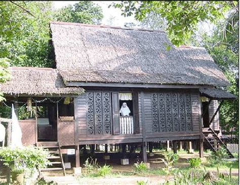 Traditional Penang Malay house with Rumah ibu (middle ...