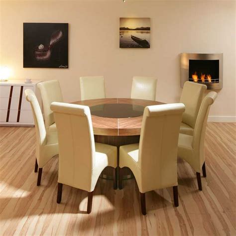 Your dining room will benefit from a sense of openness with a glass table. Perfect 8 Person Round Dining Table - HomesFeed