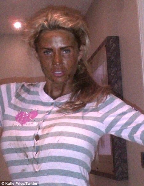 Katie Price Goes Uber Blonde As She Overdoses On Bleach Daily Mail Online