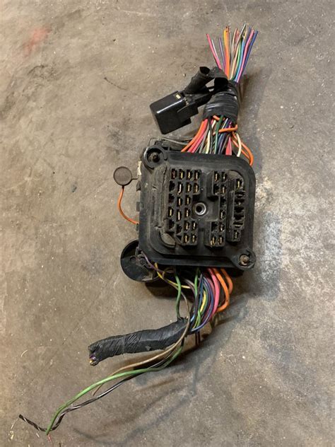 It was well constructed and had approximately 10 feet of appropriate sized good gxl wire on all circuits. 1986 chevrolet c10 fuse box for Sale in San Bernardino, CA ...