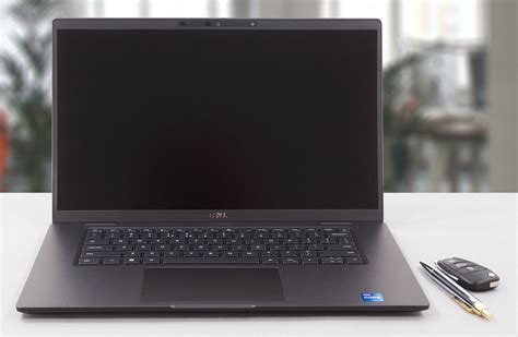 Dell Latitude 15 7520 Review Get Into The Business World With Style