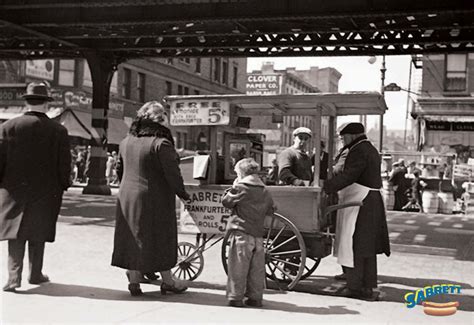 A Sabretts Hot Dog Stand In 1930s New York City Nyc History New