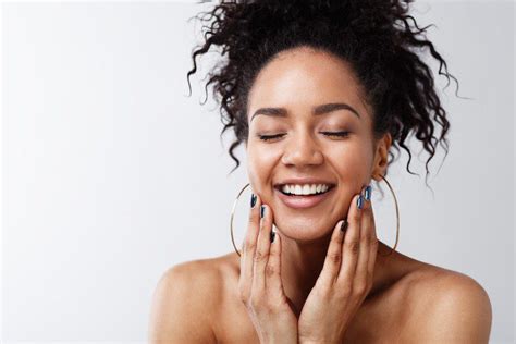 5 Secrets To Keep Your Skin Looking Young Scrollforth
