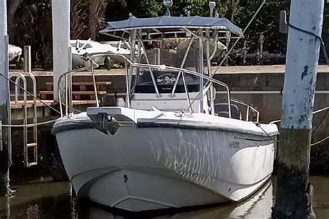 2000 Boston Whaler Outrage 26 Center Console For Sale Yachtworld