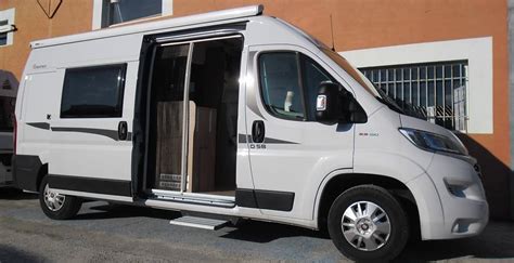 Découvrez le fourgon aménagé family van de la gamme premium de campérêve, concepteur et fabricant français de vans aménagés. FOURGON AMENAGE D'OCCASION DREAMER D58 finition COMET ...