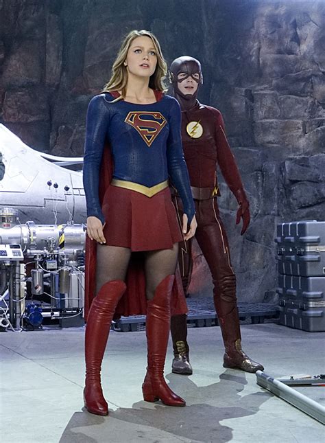 First Look At The Supergirl And Flash Crossover Episode Polygon
