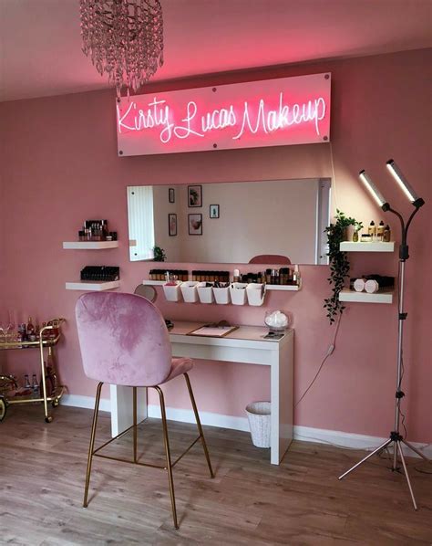 Pin By Lucia On Neon Beauty Room Decor Salon Interior Design Esthetics Room