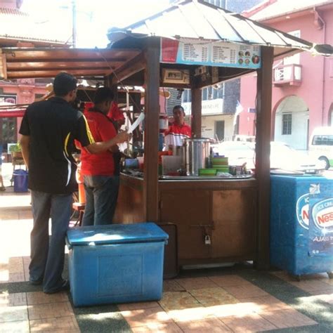 Made of coconut, the authentic aroma and flavor of gula melaka, mixed with the shaved ice make the dish. Cendol Jam Besar Melaka - Melaka Town - 90 tips from 8473 ...
