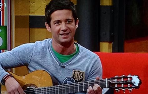 We did not find results for: Caras | Pedro Granger canta na tv