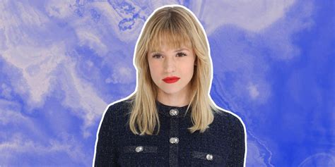 Angèle Réagit à La Une Sexiste De Paris Match Cosmopolitan Fr