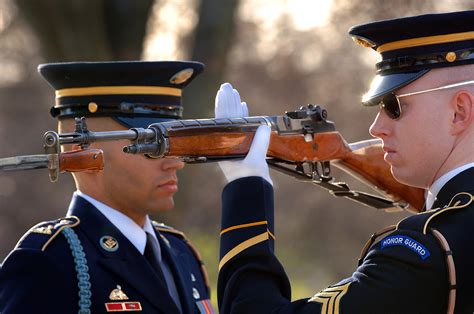 Fotos Gratis Persona Soldado Compromiso Profesión Hombres