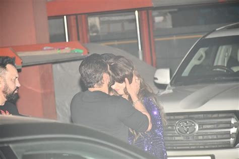 salman khan kisses ex girlfriend sangeeta bijlani on forehead at his